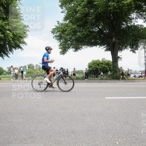 15.06.2025 - 7 Türme Triathlon Yannick Fuchs http://msf.ph/oto/7994140 15.06.2025 13:33:58 Radfahren 376, 853, 926, 1142, 1180 meine-sportfotos.de