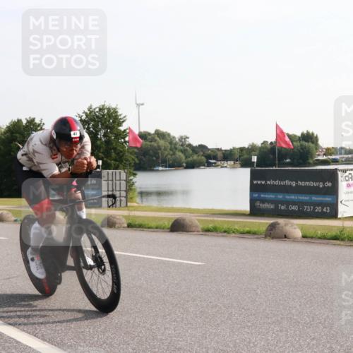 15.06.2025 - 27. Vierlanden-Triathlon H.Heesch http://msf.ph/oto/7994162 15.06.2025 09:07:08 Radfahren 41, 124 meine-sportfotos.de
