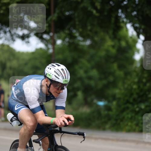 15.06.2025 - 7 Türme Triathlon Yannick Fuchs http://msf.ph/oto/7994176 15.06.2025 13:08:05 Radfahren 299, 552 meine-sportfotos.de
