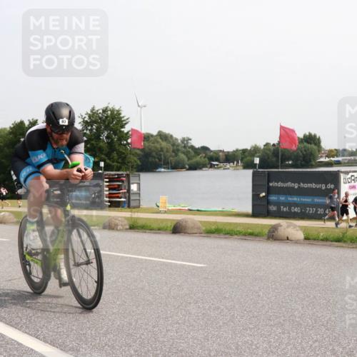 21.06.2025 - 27. Vierlanden-Triathlon H.Heesch http://msf.ph/oto/7994204 15.06.2025 11:21:05 Radfahren 93, 856 meine-sportfotos.de