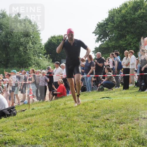 15.06.2025 - 27. Vierlanden-Triathlon KatJ http://msf.ph/oto/7994210 15.06.2025 09:54:40 Schwimmen 262, 294, 318, 354 meine-sportfotos.de