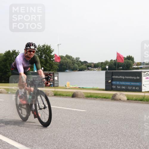 21.06.2025 - 27. Vierlanden-Triathlon H.Heesch http://msf.ph/oto/7994216 15.06.2025 11:21:09 Radfahren 93, 142, 856 meine-sportfotos.de