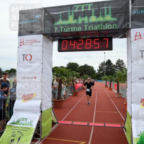 15.06.2025 - 7 Türme Triathlon Michael Strokosch http://msf.ph/oto/7994226 15.06.2025 14:28:56 Ziel 471 meine-sportfotos.de