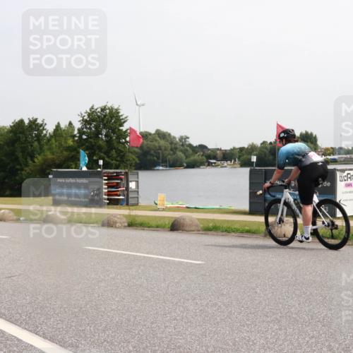 21.06.2025 - 27. Vierlanden-Triathlon H.Heesch http://msf.ph/oto/7994231 15.06.2025 11:21:10 Radfahren 93, 142, 856 meine-sportfotos.de