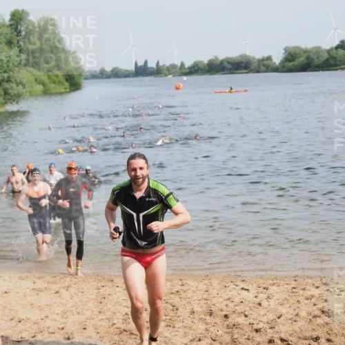 21.06.2025 - 27. Vierlanden-Triathlon MichiJ http://msf.ph/oto/7994235 15.06.2026 09:56:05 Schwimmen 268, 277, 285, 310, 312, 349, 357 meine-sportfotos.de