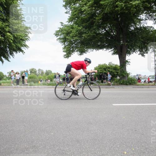 15.06.2025 - 7 Türme Triathlon Yannick Fuchs http://msf.ph/oto/7994242 15.06.2025 13:34:30 Radfahren 196, 910, 1074 meine-sportfotos.de