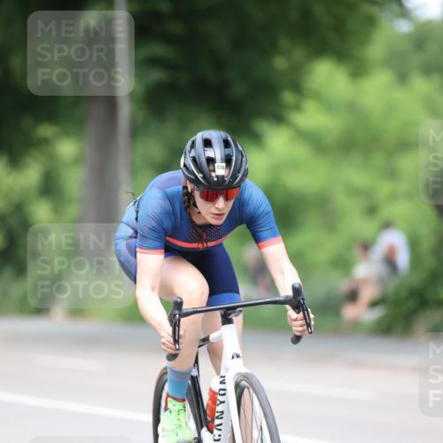 15.06.2025 - 7 Türme Triathlon Yannick Fuchs http://msf.ph/oto/7994260 15.06.2025 13:08:11 Radfahren 321, 338, 600, 603, 1065 meine-sportfotos.de