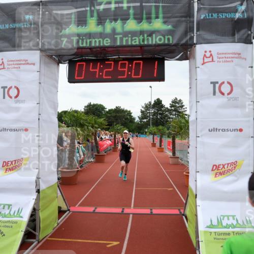 15.06.2025 - 7 Türme Triathlon Michael Strokosch http://msf.ph/oto/7994273 15.06.2025 14:29:01 Ziel 471, 1015 meine-sportfotos.de