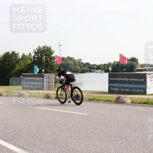 15.06.2025 - 27. Vierlanden-Triathlon H.Heesch http://msf.ph/oto/7994298 15.06.2025 09:08:13 Radfahren 36, 60 meine-sportfotos.de