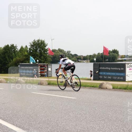 21.06.2025 - 27. Vierlanden-Triathlon H.Heesch http://msf.ph/oto/7994305 15.06.2025 11:21:26 Radfahren 248, 928 meine-sportfotos.de