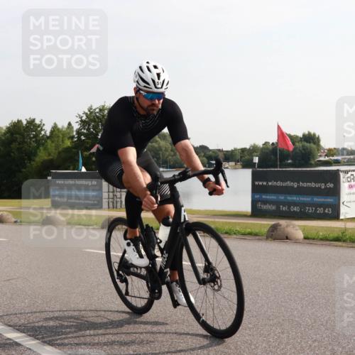 15.06.2025 - 27. Vierlanden-Triathlon H.Heesch http://msf.ph/oto/7994312 15.06.2025 09:08:23 Radfahren 51 meine-sportfotos.de