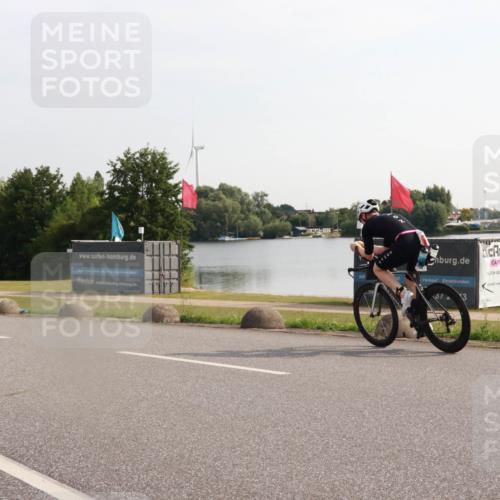 15.06.2025 - 27. Vierlanden-Triathlon H.Heesch http://msf.ph/oto/7994335 15.06.2025 09:08:41 Radfahren 10, 78 meine-sportfotos.de