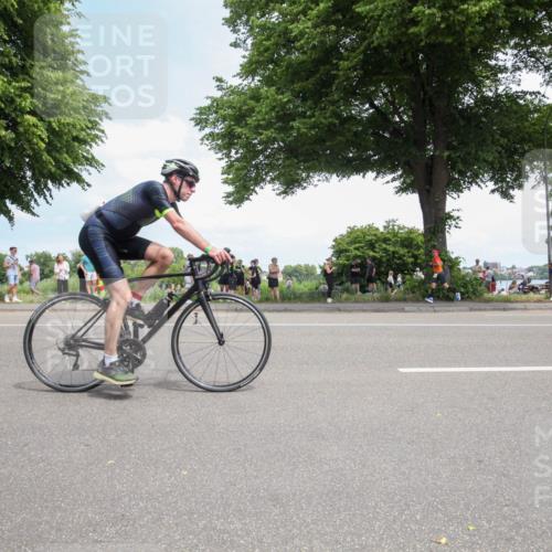 15.06.2025 - 7 Türme Triathlon Yannick Fuchs http://msf.ph/oto/7994347 15.06.2025 13:35:32 Radfahren 899, 1025, 1060, 1097 meine-sportfotos.de