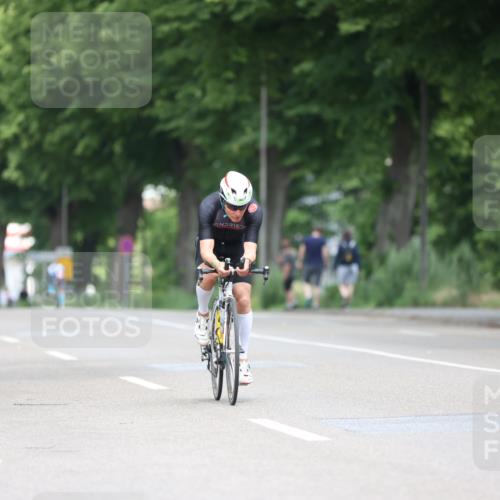 15.06.2025 - 7 Türme Triathlon Yannick Fuchs http://msf.ph/oto/7994369 15.06.2025 12:10:26 Radfahren  meine-sportfotos.de