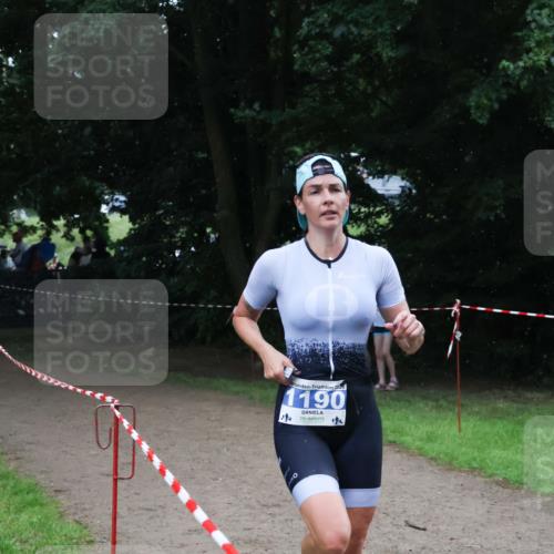 21.06.2025 - 27. Vierlanden-Triathlon Lena Gebhardt http://msf.ph/oto/7994380 15.06.2025 13:47:42 Laufen 2025, 1190 meine-sportfotos.de