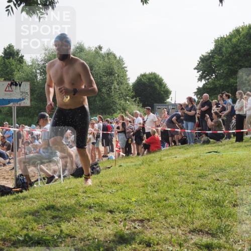 15.06.2025 - 27. Vierlanden-Triathlon KatJ http://msf.ph/oto/7994407 15.06.2025 09:54:44 Schwimmen 262, 294, 297, 318 meine-sportfotos.de