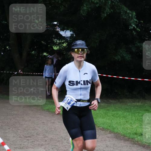21.06.2025 - 27. Vierlanden-Triathlon Lena Gebhardt http://msf.ph/oto/7994447 15.06.2025 13:47:57 Laufen 2025, 91 meine-sportfotos.de
