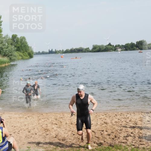 21.06.2025 - 27. Vierlanden-Triathlon MichiJ http://msf.ph/oto/7994450 15.06.2026 09:56:14 Schwimmen 260, 277, 285, 314, 315, 323, 349, 357, 438 meine-sportfotos.de