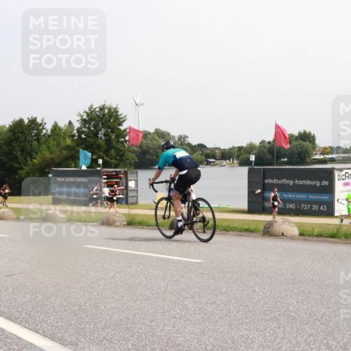 21.06.2025 - 27. Vierlanden-Triathlon H.Heesch http://msf.ph/oto/7994476 15.06.2025 11:22:06 Radfahren 133, 224, 843 meine-sportfotos.de