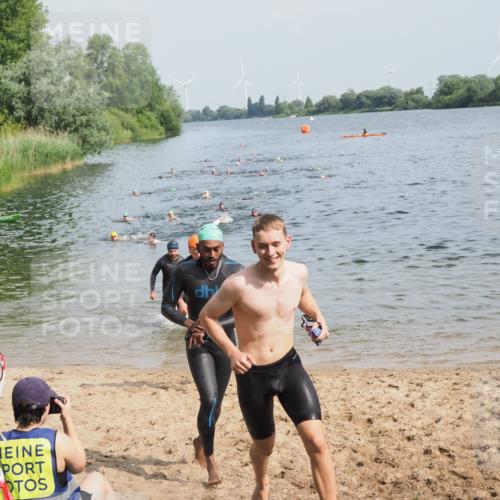 21.06.2025 - 27. Vierlanden-Triathlon MichiJ http://msf.ph/oto/7994518 15.06.2026 09:56:18 Schwimmen 260, 314, 315, 323, 349, 438 meine-sportfotos.de