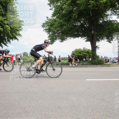 15.06.2025 - 7 Türme Triathlon Yannick Fuchs http://msf.ph/oto/7994531 15.06.2025 13:36:16 Radfahren 464, 1088, 1111, 1134 meine-sportfotos.de