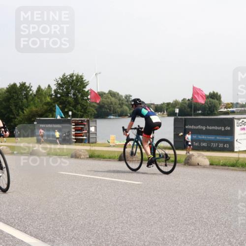 21.06.2025 - 27. Vierlanden-Triathlon H.Heesch http://msf.ph/oto/7994540 15.06.2025 11:22:27 Radfahren 19, 218, 767 meine-sportfotos.de