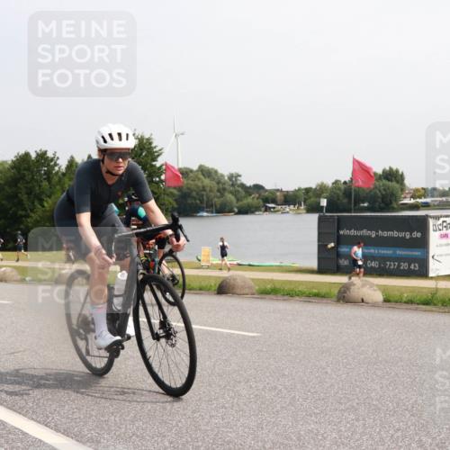 21.06.2025 - 27. Vierlanden-Triathlon H.Heesch http://msf.ph/oto/7994549 15.06.2025 11:22:28 Radfahren 19, 218, 767, 920 meine-sportfotos.de