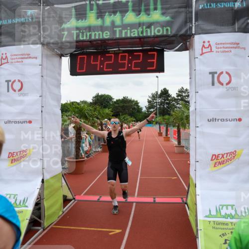 15.06.2025 - 7 Türme Triathlon Michael Strokosch http://msf.ph/oto/7994569 15.06.2025 14:29:22 Ziel 502, 626 meine-sportfotos.de