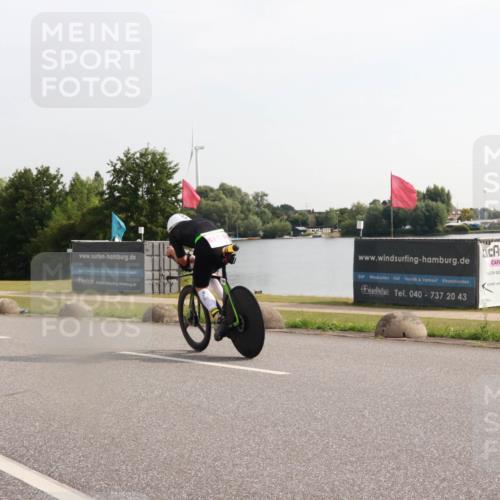 15.06.2025 - 27. Vierlanden-Triathlon H.Heesch http://msf.ph/oto/7994572 15.06.2025 09:11:59 Radfahren 186 meine-sportfotos.de