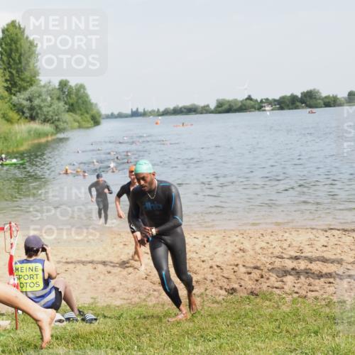 21.06.2025 - 27. Vierlanden-Triathlon MichiJ http://msf.ph/oto/7994578 15.06.2026 09:56:19 Schwimmen 260, 314, 315, 323, 349, 438 meine-sportfotos.de