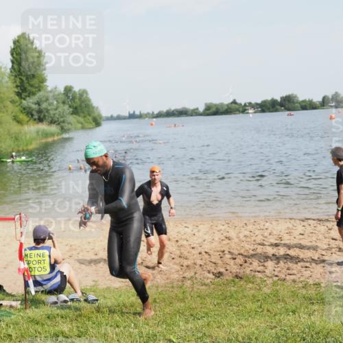 21.06.2025 - 27. Vierlanden-Triathlon MichiJ http://msf.ph/oto/7994591 15.06.2026 09:56:20 Schwimmen 260, 314, 315, 323, 349, 438 meine-sportfotos.de
