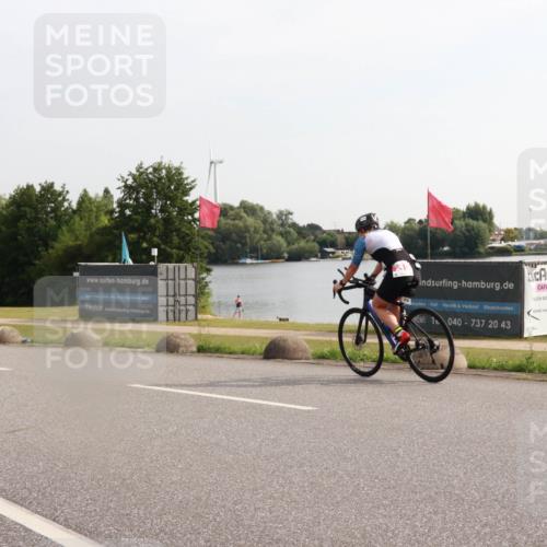 15.06.2025 - 27. Vierlanden-Triathlon H.Heesch http://msf.ph/oto/7994599 15.06.2025 09:12:16 Radfahren 158, 171, 219 meine-sportfotos.de