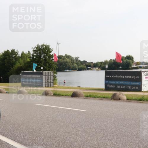 15.06.2025 - 27. Vierlanden-Triathlon H.Heesch http://msf.ph/oto/7994612 15.06.2025 09:12:26 Radfahren 27, 41, 69, 124 meine-sportfotos.de