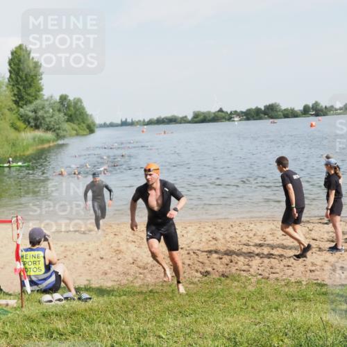 21.06.2025 - 27. Vierlanden-Triathlon MichiJ http://msf.ph/oto/7994619 15.06.2026 09:56:21 Schwimmen 260, 314, 315, 323, 438 meine-sportfotos.de