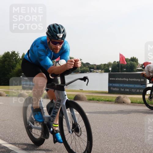 15.06.2025 - 27. Vierlanden-Triathlon H.Heesch http://msf.ph/oto/7994624 15.06.2025 09:12:26 Radfahren 27, 41, 69, 124 meine-sportfotos.de