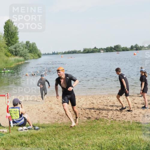 21.06.2025 - 27. Vierlanden-Triathlon MichiJ http://msf.ph/oto/7994630 15.06.2026 09:56:21 Schwimmen 260, 314, 315, 323, 438 meine-sportfotos.de