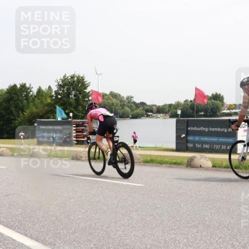 21.06.2025 - 27. Vierlanden-Triathlon H.Heesch http://msf.ph/oto/7994633 15.06.2025 11:22:56 Radfahren 109, 776 meine-sportfotos.de