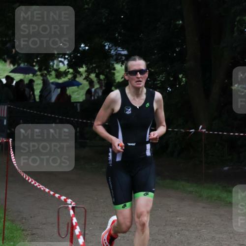 21.06.2025 - 27. Vierlanden-Triathlon Lena Gebhardt http://msf.ph/oto/7994645 15.06.2025 13:48:43 Laufen 5 meine-sportfotos.de