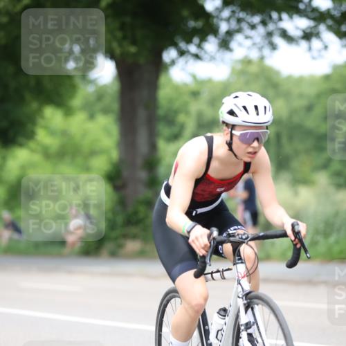 15.06.2025 - 7 Türme Triathlon Yannick Fuchs http://msf.ph/oto/7994650 15.06.2025 13:09:26 Radfahren 403, 1025, 1111, 1123 meine-sportfotos.de