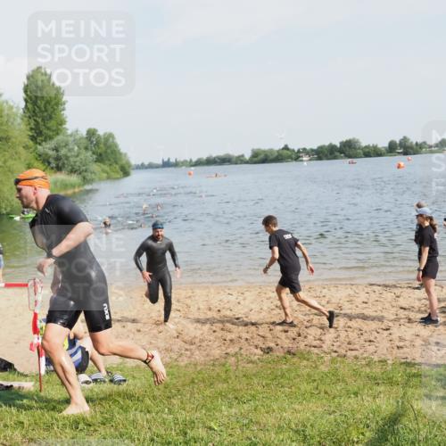 21.06.2025 - 27. Vierlanden-Triathlon MichiJ http://msf.ph/oto/7994654 15.06.2026 09:56:22 Schwimmen 260, 314, 315, 323, 438 meine-sportfotos.de