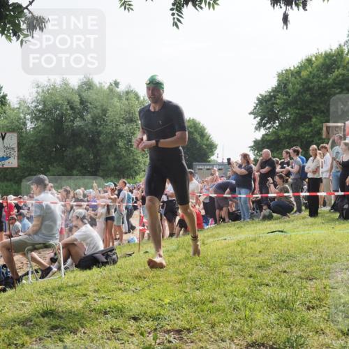 15.06.2025 - 27. Vierlanden-Triathlon KatJ http://msf.ph/oto/7994655 15.06.2025 09:54:51 Schwimmen 294, 297, 319, 361 meine-sportfotos.de