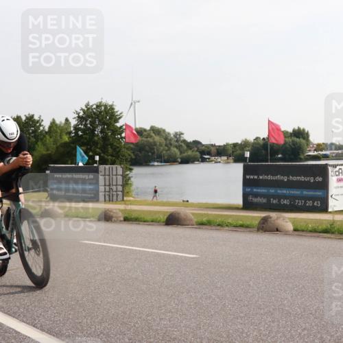 15.06.2025 - 27. Vierlanden-Triathlon H.Heesch http://msf.ph/oto/7994662 15.06.2025 09:12:43 Radfahren 151, 159, 168, 181 meine-sportfotos.de