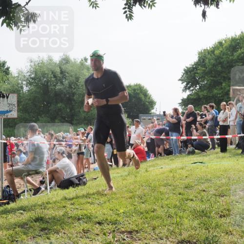 15.06.2025 - 27. Vierlanden-Triathlon KatJ http://msf.ph/oto/7994669 15.06.2025 09:54:51 Schwimmen 294, 297, 319, 361 meine-sportfotos.de