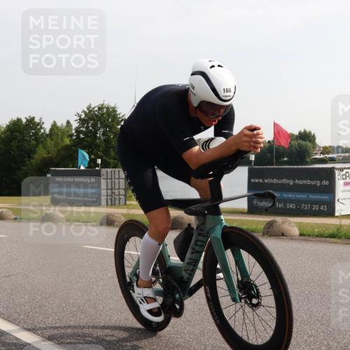 15.06.2025 - 27. Vierlanden-Triathlon H.Heesch http://msf.ph/oto/7994679 15.06.2025 09:12:43 Radfahren 151, 159, 168, 181 meine-sportfotos.de