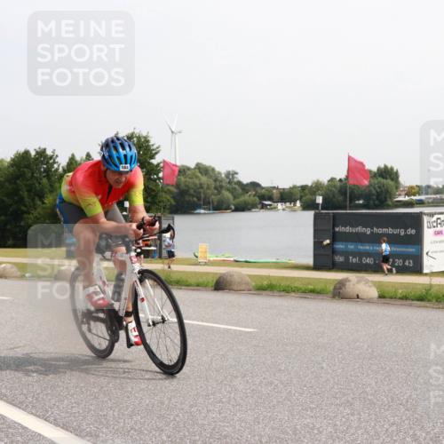 21.06.2025 - 27. Vierlanden-Triathlon H.Heesch http://msf.ph/oto/7994712 15.06.2025 11:23:17 Radfahren 183, 753 meine-sportfotos.de