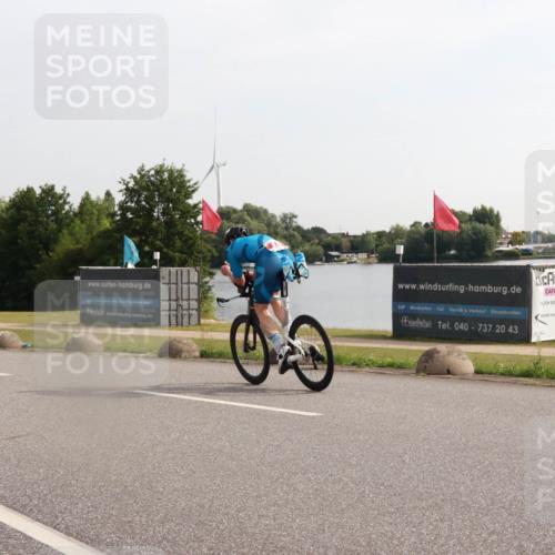 15.06.2025 - 27. Vierlanden-Triathlon H.Heesch http://msf.ph/oto/7994730 15.06.2025 09:13:11 Radfahren 14 meine-sportfotos.de