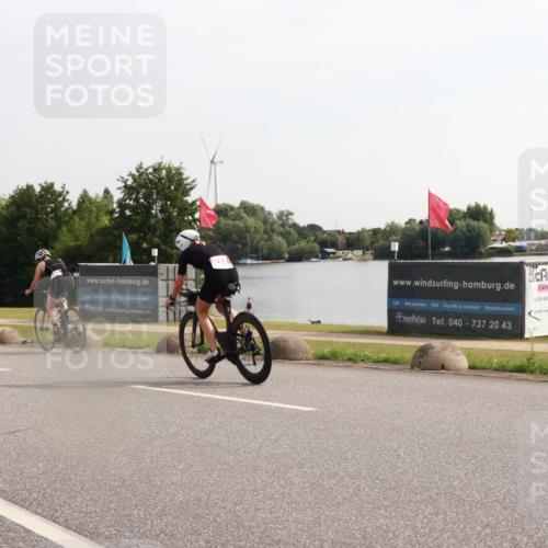15.06.2025 - 27. Vierlanden-Triathlon H.Heesch http://msf.ph/oto/7994737 15.06.2025 09:13:15 Radfahren 14, 234, 248 meine-sportfotos.de