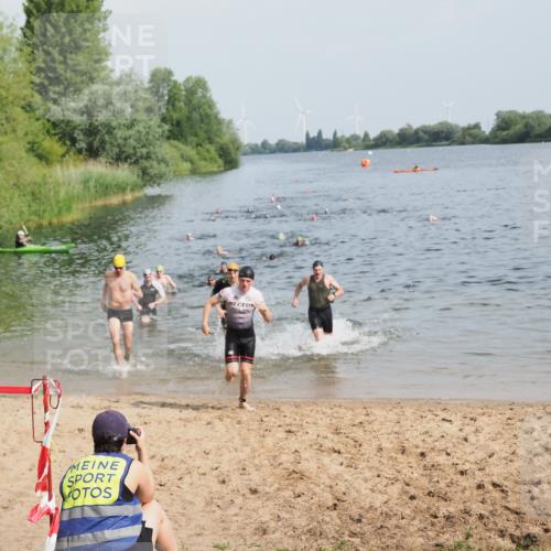 21.06.2025 - 27. Vierlanden-Triathlon MichiJ http://msf.ph/oto/7994746 15.06.2026 09:56:34 Schwimmen 254, 276, 286, 320, 341 meine-sportfotos.de