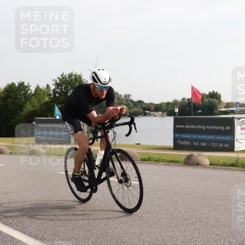 15.06.2025 - 27. Vierlanden-Triathlon H.Heesch http://msf.ph/oto/7994762 15.06.2025 09:13:32 Radfahren 12 meine-sportfotos.de