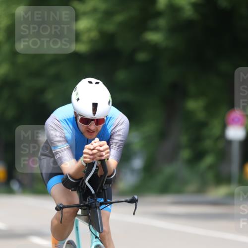 15.06.2025 - 7 Türme Triathlon Yannick Fuchs http://msf.ph/oto/7994766 15.06.2025 12:12:21 Radfahren 214, 465 meine-sportfotos.de